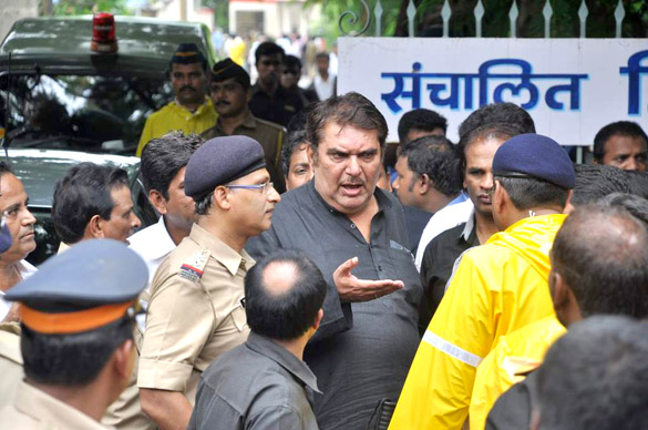 Raza Murad in Last journey of Super star Rajesh Khanna