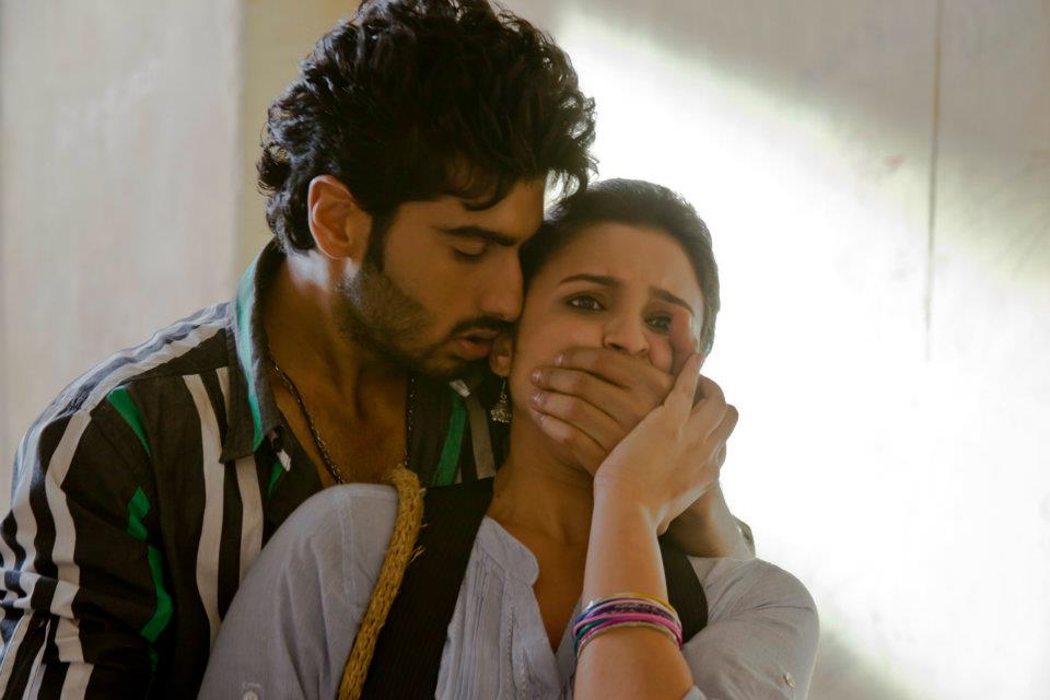 Arjun Kapoor & Parineeti Chopra in Ishaqzaade 15