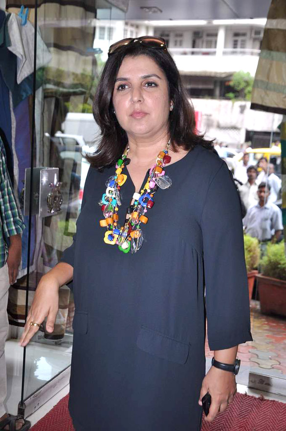 Promotion of JOKER by Farah with Aliens