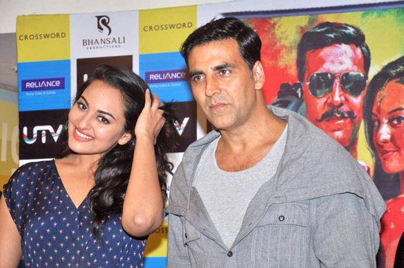 Akshay & Sonakshi at DVD Launch of Rowdy Rathore