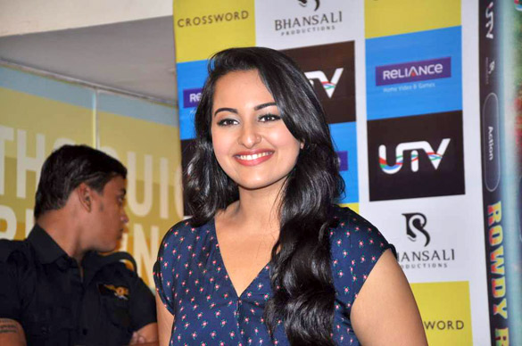 Akshay & Sonakshi at DVD Launch of Rowdy Rathore