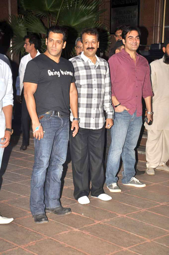 Salman Khan at Iftar party of Baba Siddquie