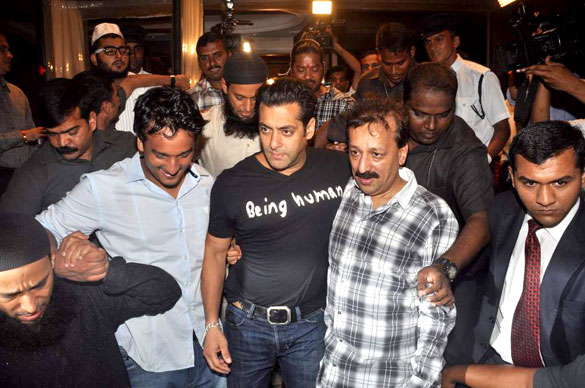Salman Khan at Iftar party of Baba Siddquie