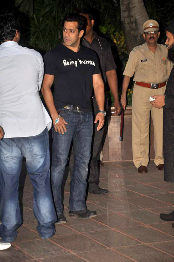 Salman Khan at Iftar party of Baba Siddquie