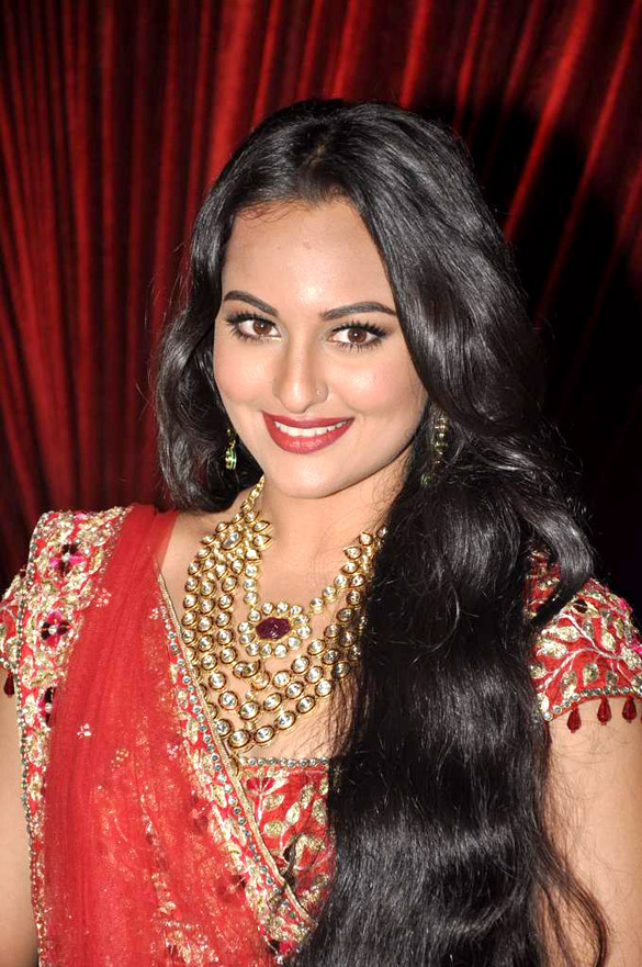 Sonakshi graces day 2 of Indian Bridal Week