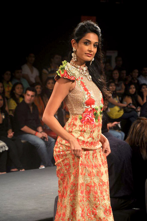 Zarine Khan at Indian Bridal week