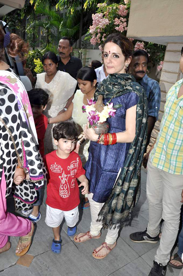 Suzanne Roshan at Ganpati Visarjan