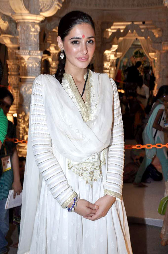 Nargis Fakhiri celebrates Ganesh Visarjan