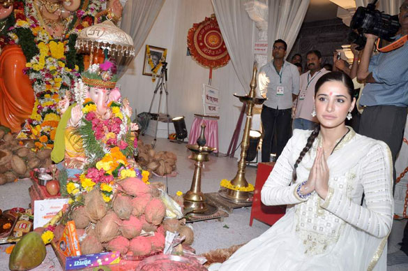 Nargis Fakhiri celebrates Ganesh Visarjan