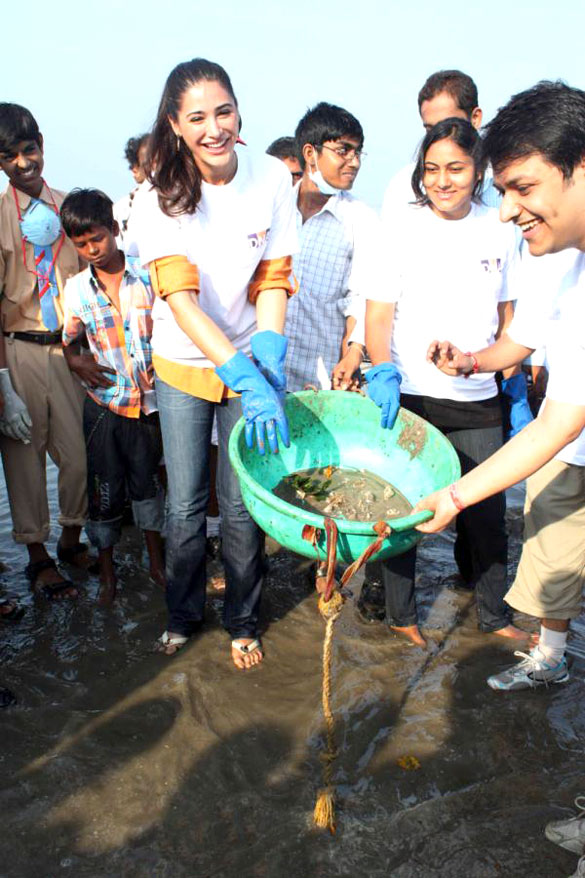 Nargis Fakhiri at clean drive post Ganesh Visarjan