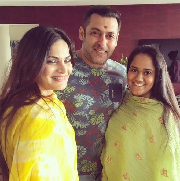 Salman Khan with Arpita and Alvira