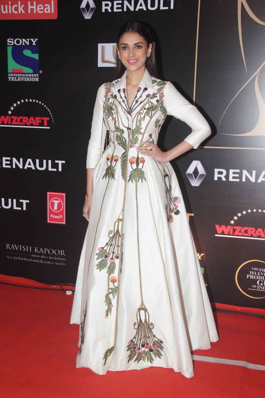 Aditi Rao Hydari at Guild Awards 2015