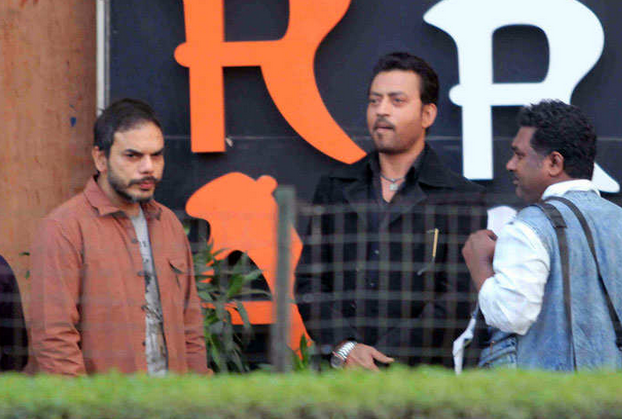 Irrfan Khan spotted on the sets of 'Jazbaa'