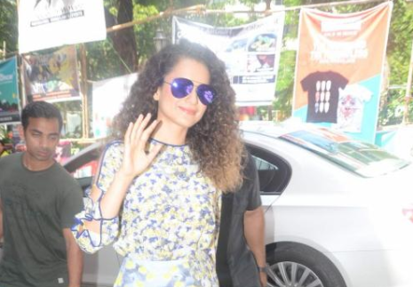Kangana Ranaut at a college fest for the promotions of 'Katti Batti'