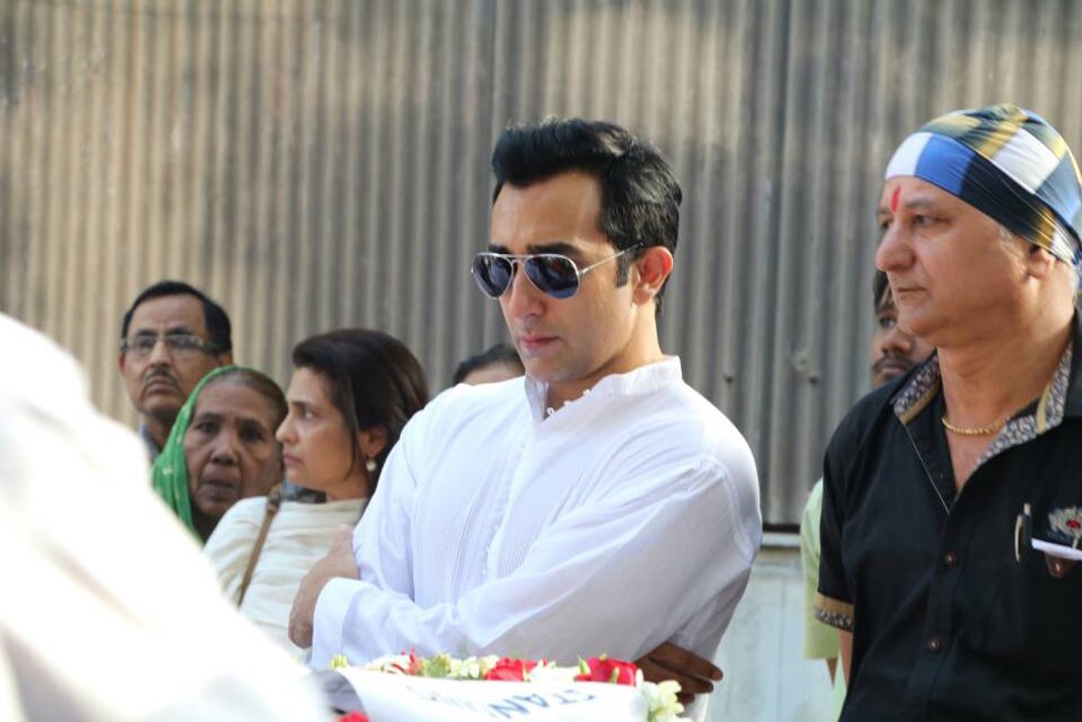 Rahul Khanna At Vinod Khanna Funeral