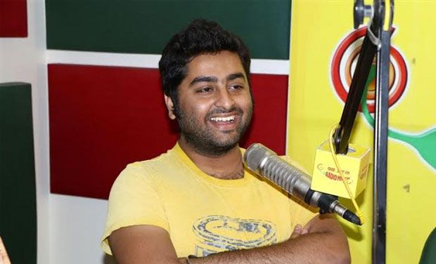 Singer Arijit Singh promoting Citylights at Radio Mirchi studio