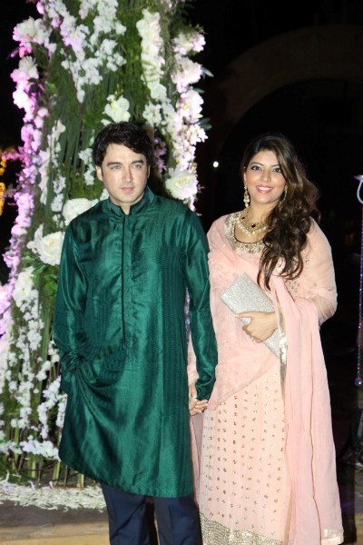 Juggal Hansraj makes an appearance at Manish Malhotra's niece Riddhi's sangeet function