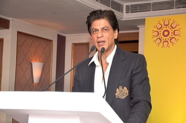 Shahrukh Khan gives a speech to the students of Stanford University in Mumbai