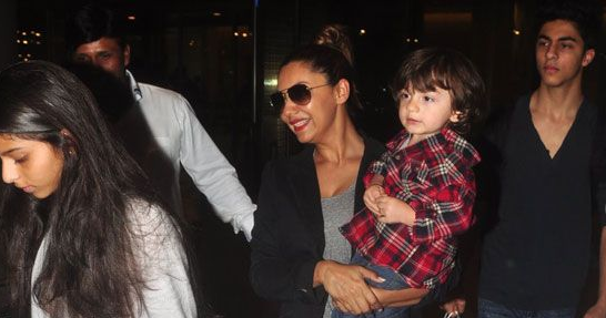 Gauri Khan snapped with her kids