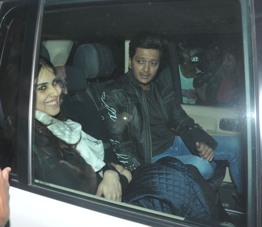 Riteish and Genelia Deshmukh attend Salman Khan's birthday bash
