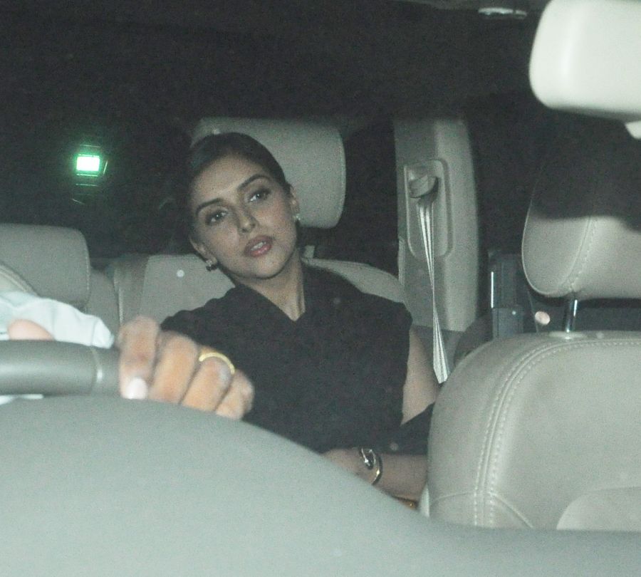 Asin attends Salman Khan's birthday bash