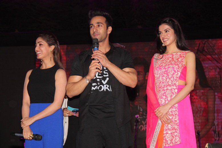 Yami, Pulkit and Divya at 'Sanam Re' music concert