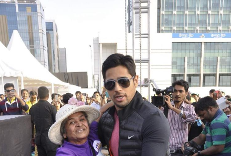 Sidharth Malhotra performs at Women Marathon