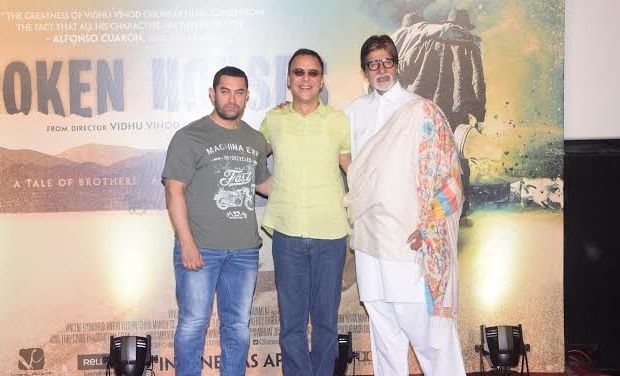Big B, Aamir Khan and Vidhu Vinod Chopra pose for the shutterbugs at the trailer launch