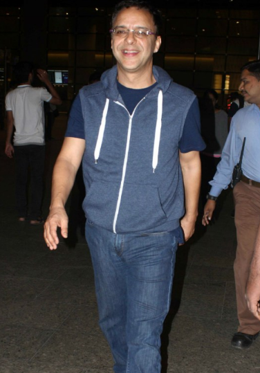 Vidhu Vinod Chopra at the airport