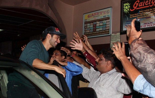 Varun visits a theatre in Suburban Mumbai