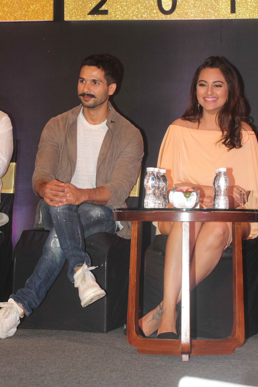 Shahid Kapoor and Sonakshi Sinha at Zee Cine Awards press conference