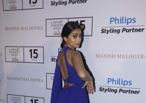 Shriya Saran attends Manish Malhotra's show at Lakme Fashion Week 2015