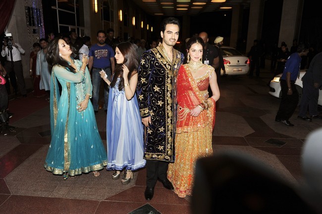 Eshaa Deol with her husband at sangeet ceremony 3