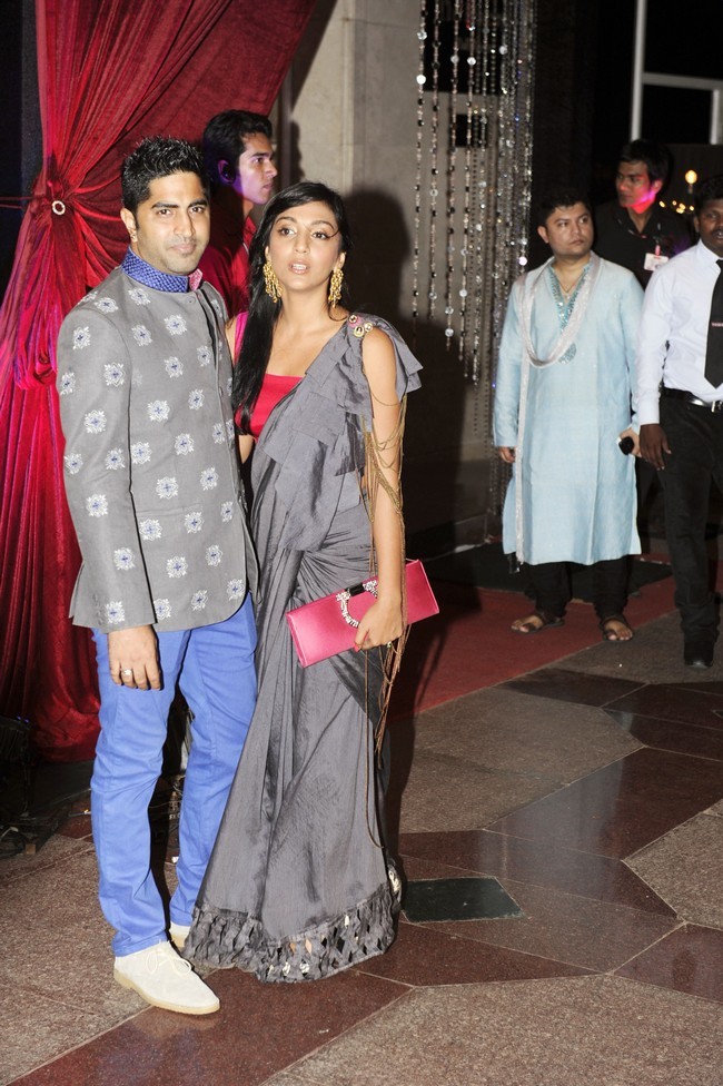 Shweta Salve with her husband at Sangeet ceremony of Eshaa Deol 1