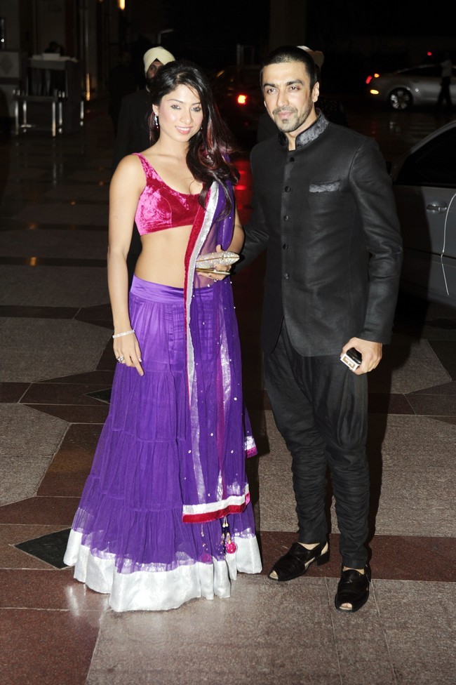 Aaashish Chaudhary with his wife at Sangeet ceremony of Eshaa Deol 1
