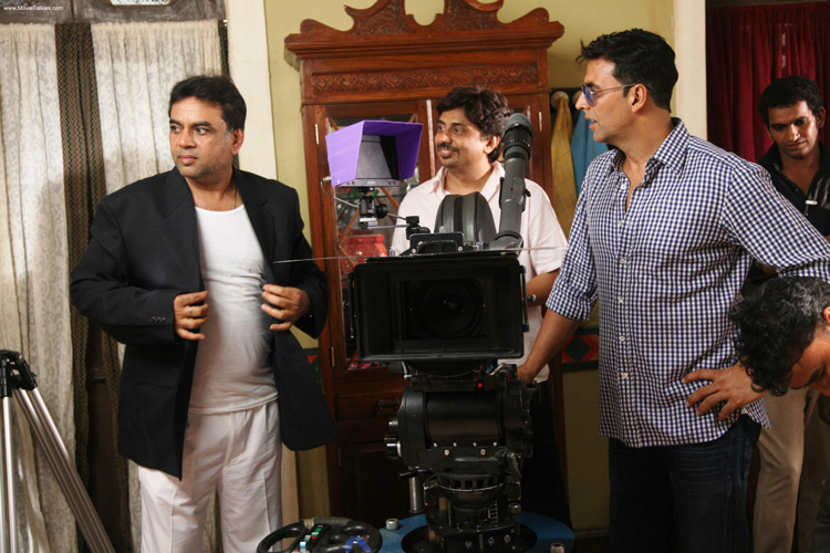 Akshay Kumar & Paresh Rawal on shooting of OH MY GOD!