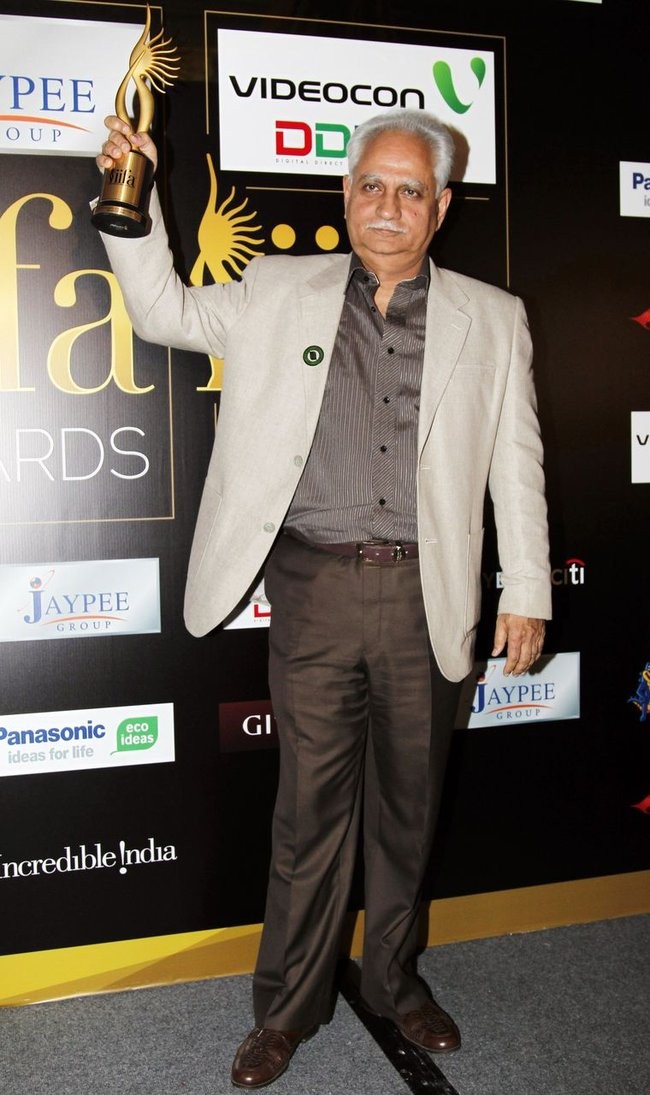 Ramesh Sippy receives lifetime achievement award at IIFA