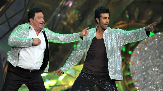 Rishi Kapoor & Ranbir Kapoor perform at IIFA Awards