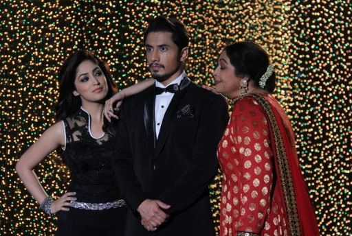 1st Day Box Office Collection Of TOTAL SIYAPAA