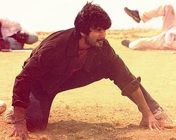 2nd Day Saturday Box Office Collection Of R...RAJKUMAR