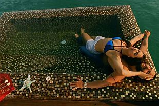 2nd Day Saturday Worldwide Box Office Collections Of RACE 2