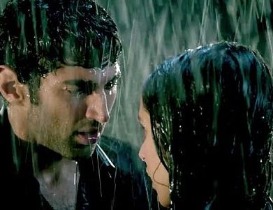 Outstanding - 3rd Weekend Box Office Collections Of AASHIQUI 2