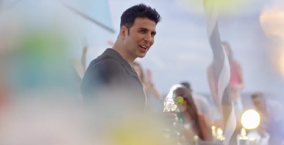 ALCOHOLIC Official Video | The Shaukeens | Yo Yo Honey Singh | Akshay Kumar, Lisa Haydon - HD