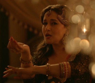 Hamari Atariya Pe Song - Feat. Madhuri Dixit Nene - Dedh Ishqiya Exclusive