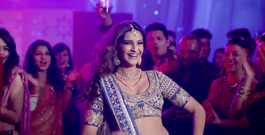 OFFICIAL: Phatte Tak Nachna Video Song | Dolly Ki Doli | Sonam Kapoor | T-series