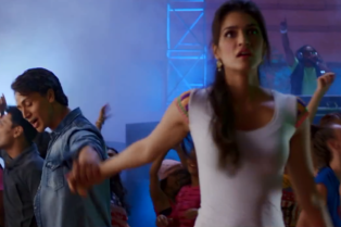 Raat Bhar - Heropanti | Official Video Song | Tiger Shroff and Kriti Sanon