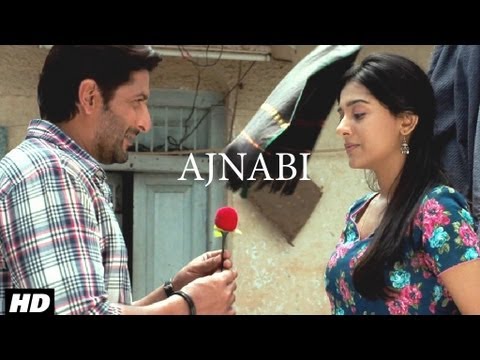 Jolly LLB: Ajnabi Ban Jaye Song By Mohit Chauhan | Arshad Warsi, Amrita Rao