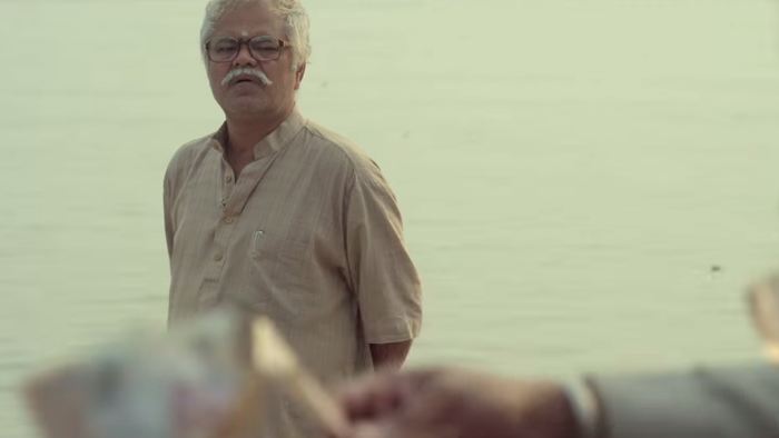 Aapki Kya Sulag Rahi Hai? | MASAAN- Now In Cinemas | Sanjay Mishra, Nikhil Sahni