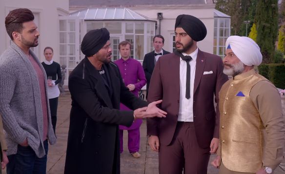 Mubarakan Trailer 2 - Meet the Craziest Family