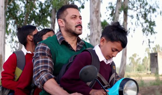 Tuk Tuk Song | Sultan | Salman Khan | Anushka Sharma | Nooran Sisters | Vishal Dadlani